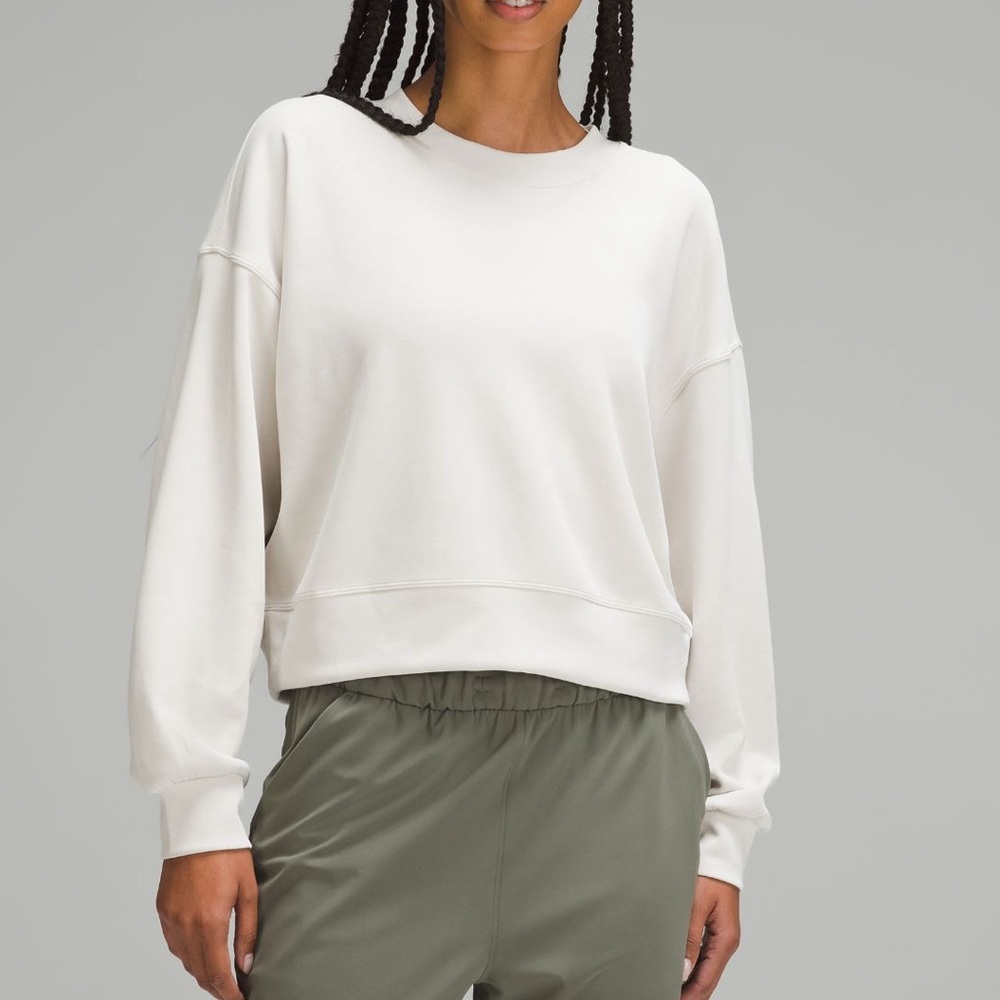 Lululemon Softstreme perfectly oversized cropped crew in off-white EUC